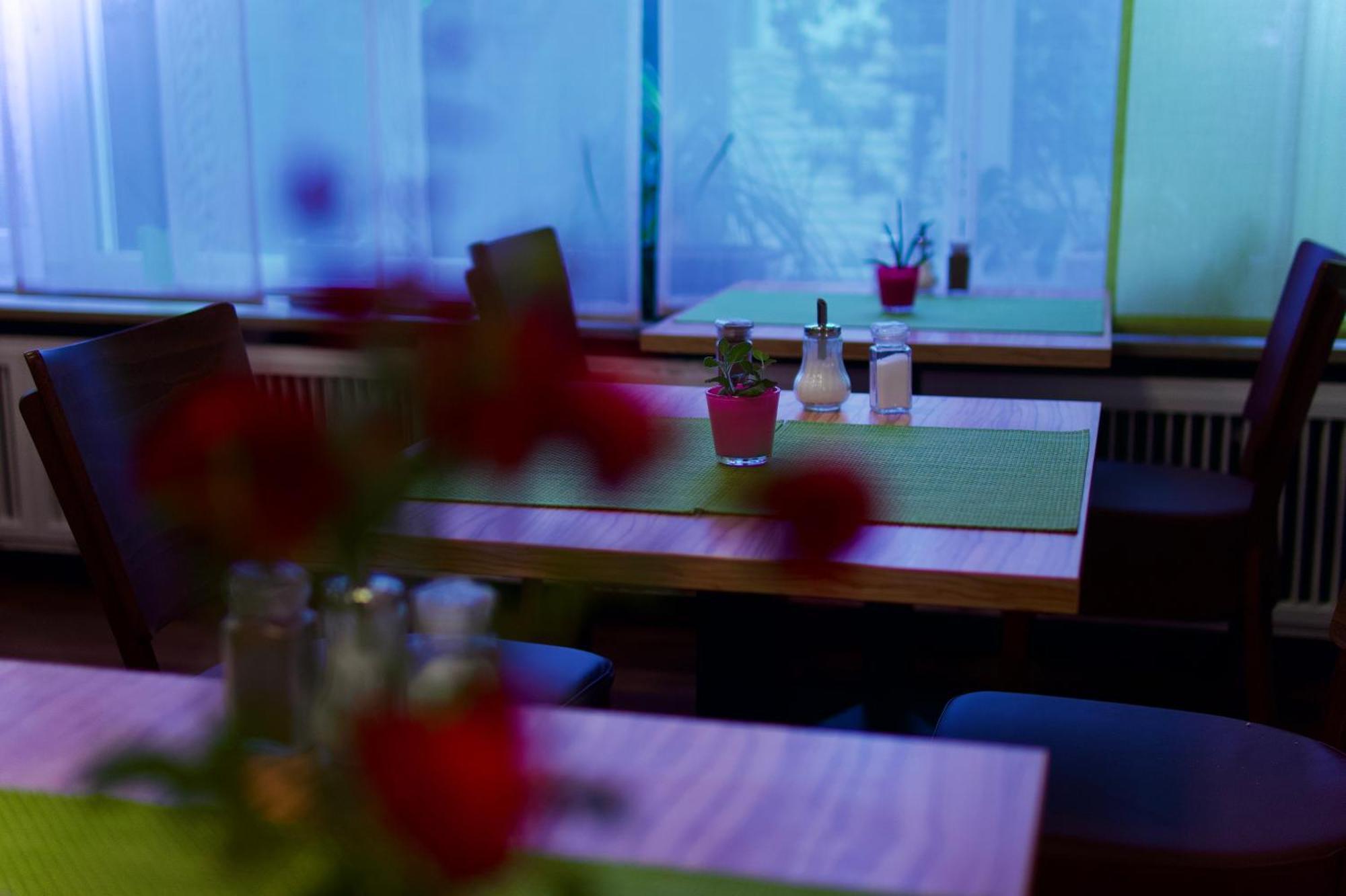 Bed & Breakfast Outlet Hotel Dettingen an der Erms Ngoại thất bức ảnh